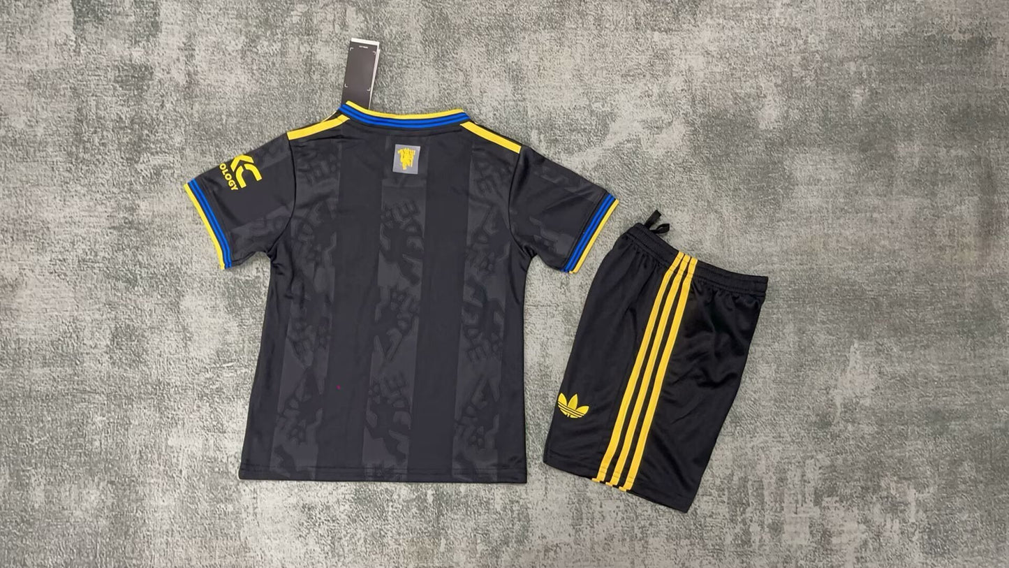 Kit Infantil Manchester United III 2025/26 | Futmantos