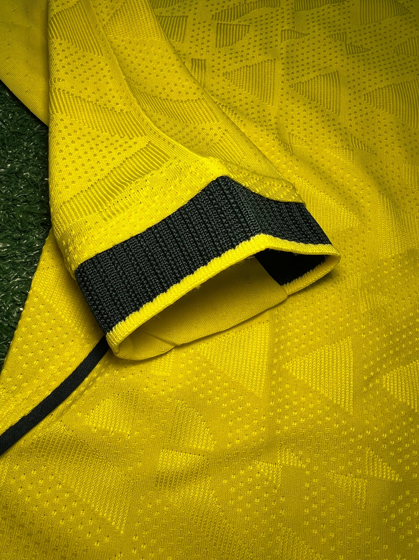 Camisa Brasil Manga Longa I 2026 - Versão Jogador Amarela | FutMantos