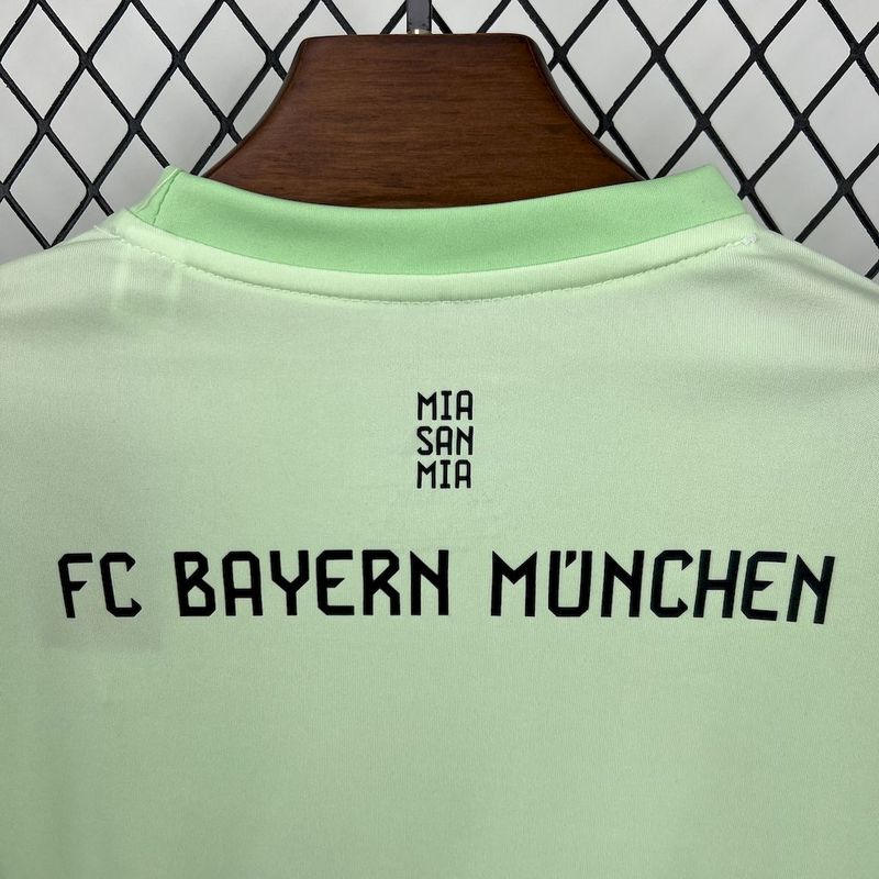 Kit Infantil Bayern de Munique Goleiro 2025/26 | Futmantos