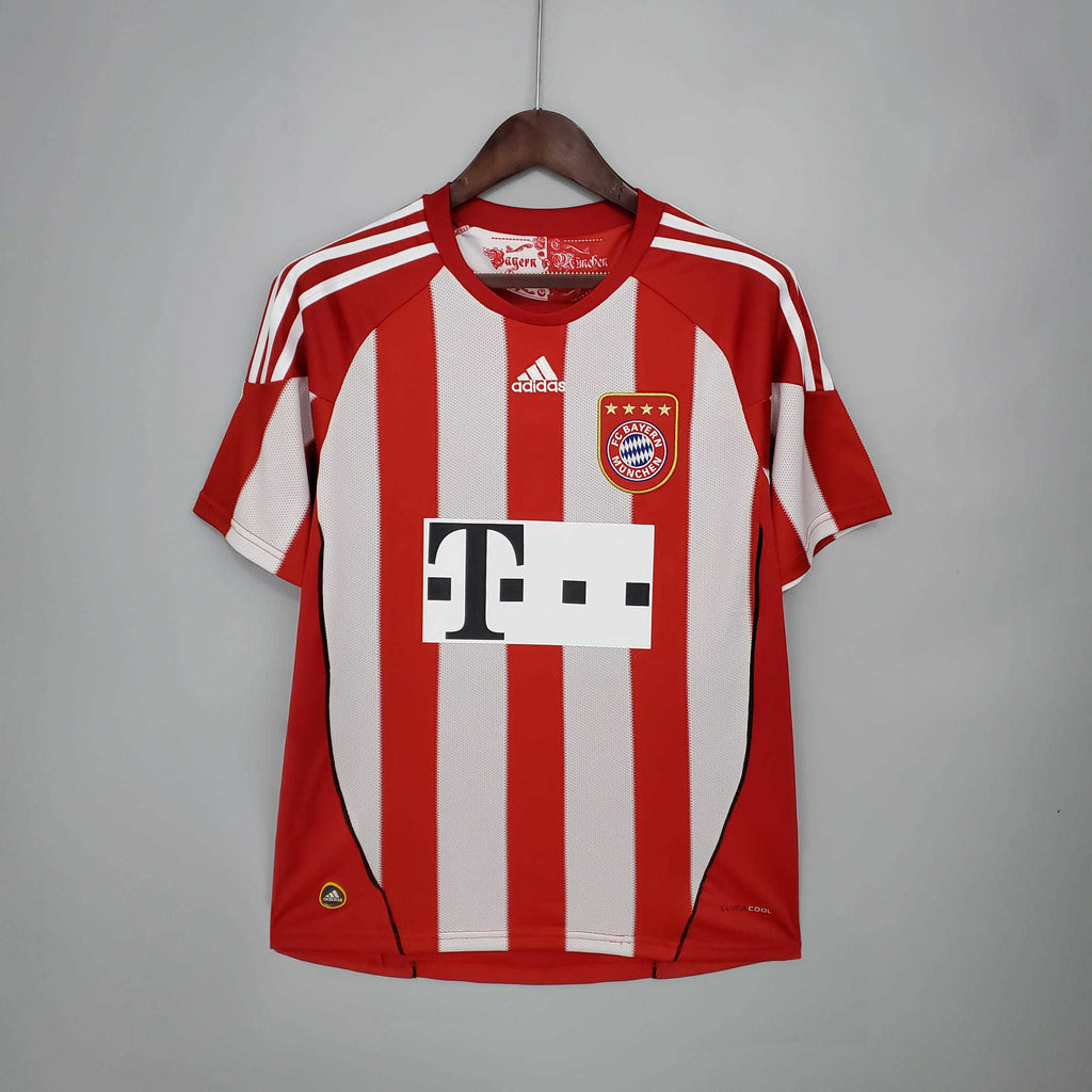 Camisa Bayern de Munique Retrô 2010/2011 Vermelha e Branca - | Futmantos