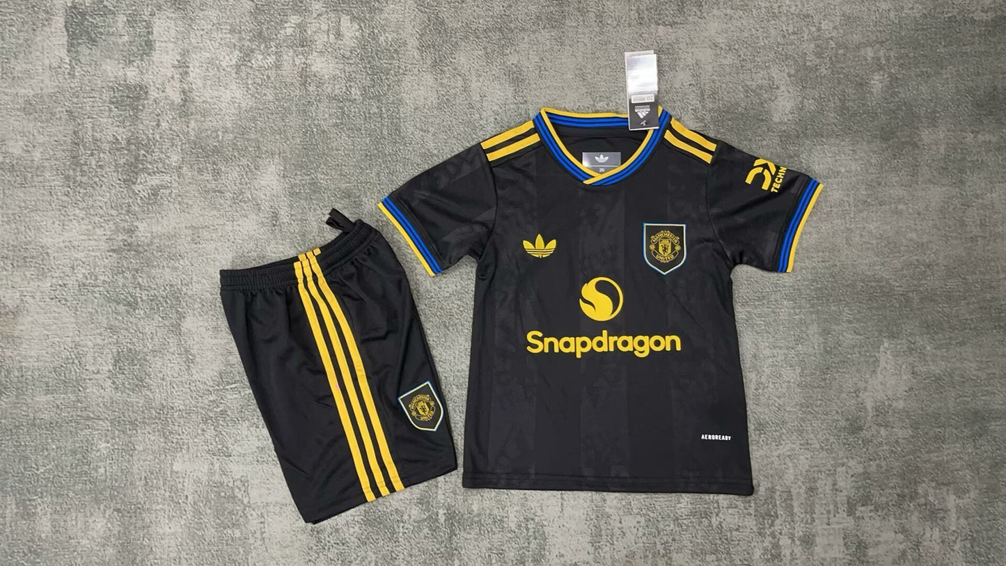 Kit Infantil Manchester United III 2025/26 | Futmantos